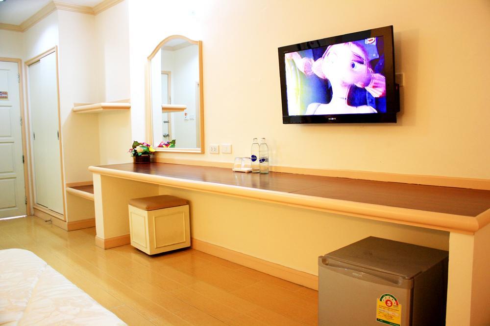 P.A. Ville Hotel Nakhon Sawan Exterior photo