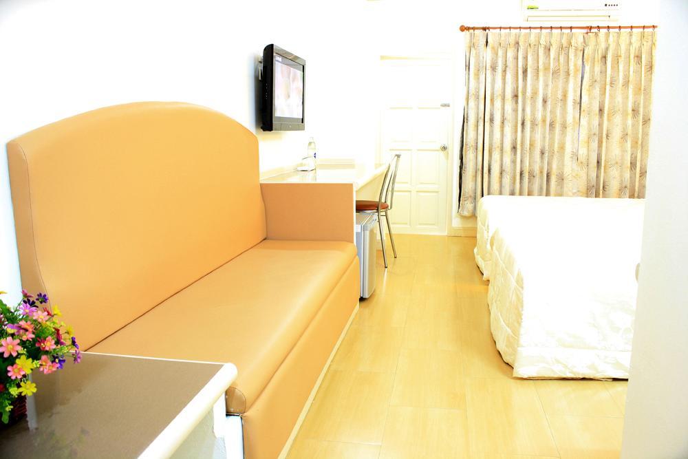 P.A. Ville Hotel Nakhon Sawan Exterior photo