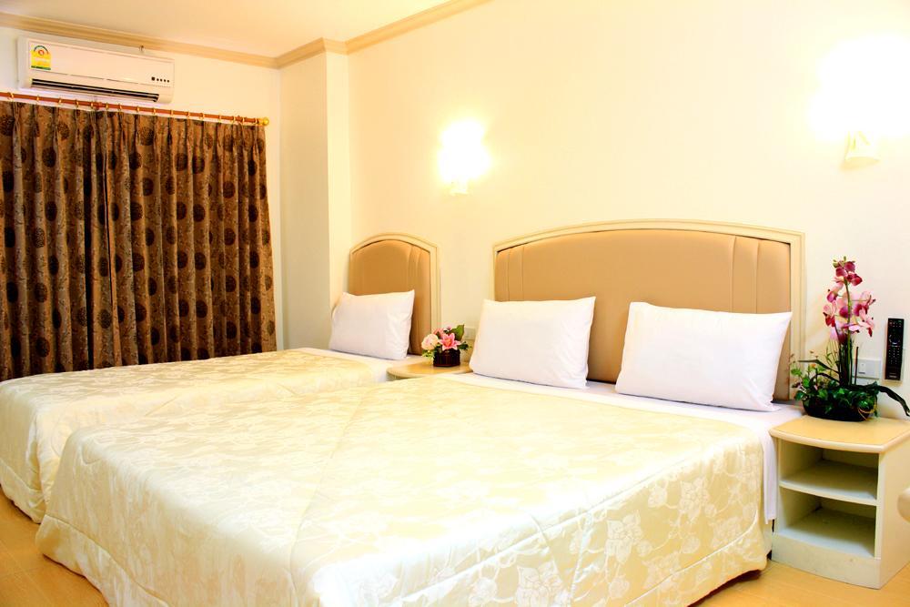 P.A. Ville Hotel Nakhon Sawan Exterior photo
