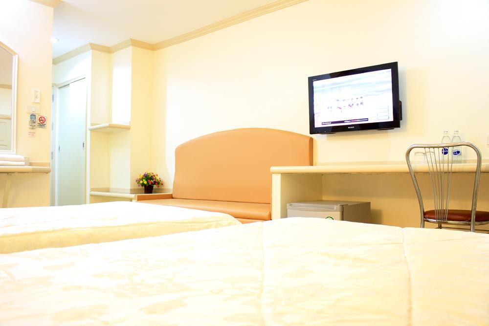 P.A. Ville Hotel Nakhon Sawan Exterior photo