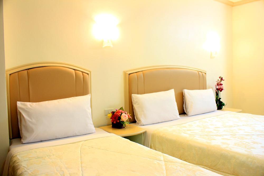 P.A. Ville Hotel Nakhon Sawan Exterior photo