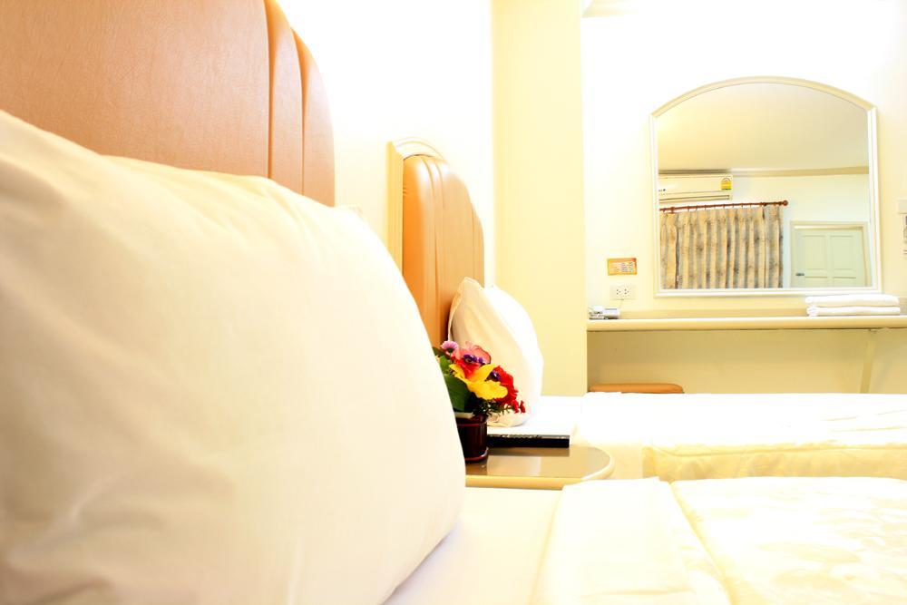 P.A. Ville Hotel Nakhon Sawan Exterior photo