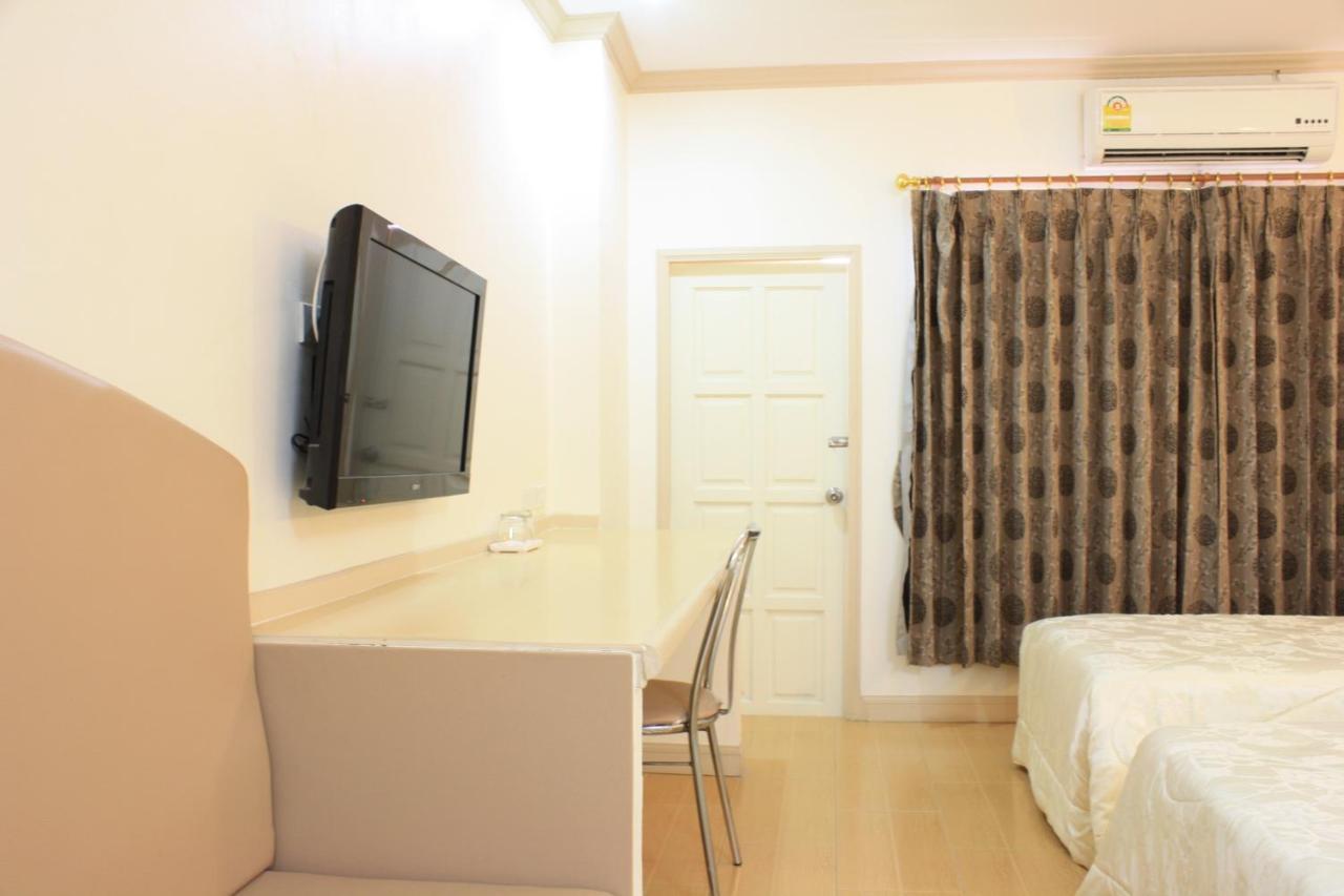 P.A. Ville Hotel Nakhon Sawan Exterior photo