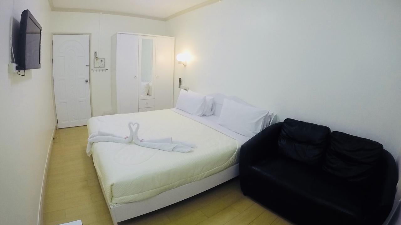 P.A. Ville Hotel Nakhon Sawan Exterior photo